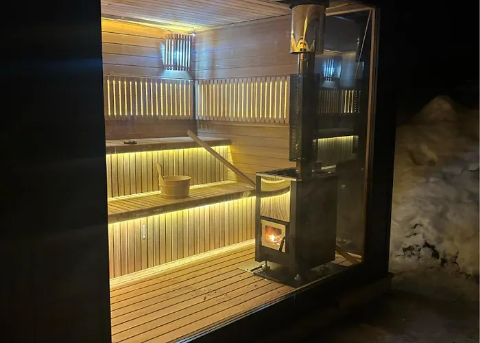 Koselig I With Outdoor Sauna Lodge *